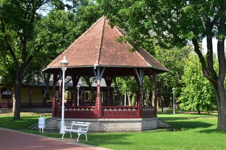Vila Eden Palic Exterior photo